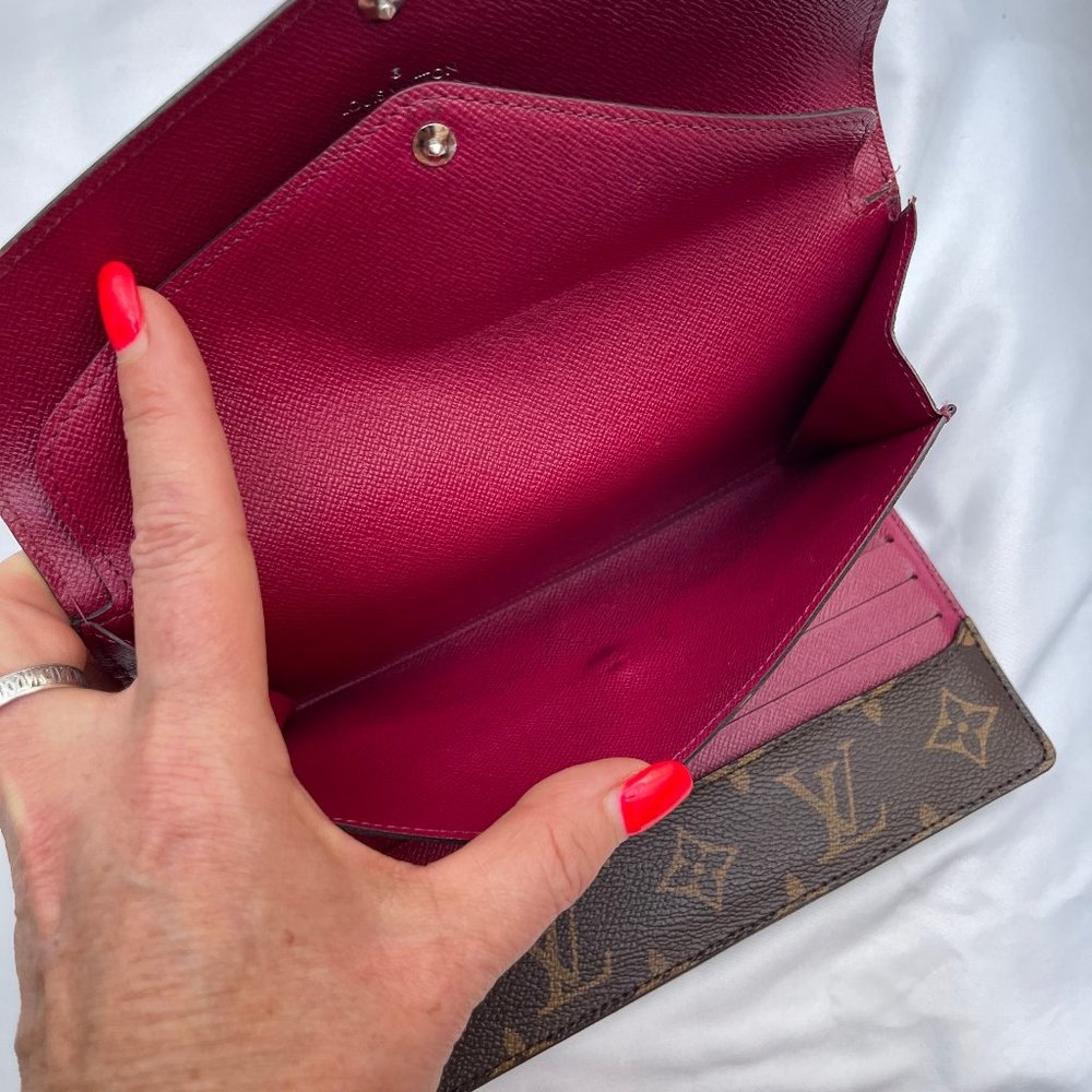 Auc LV Portefeuille Marie Lou Monogram Epi Leather Long Trifold Wallet on Chain - Picture 8 of 13